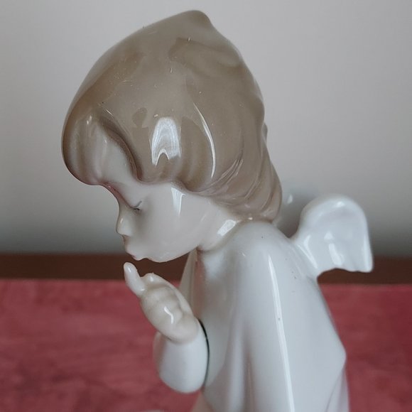 LLADRO Guardian Angel with Baby Jesus #635 - Picture 5 of 16